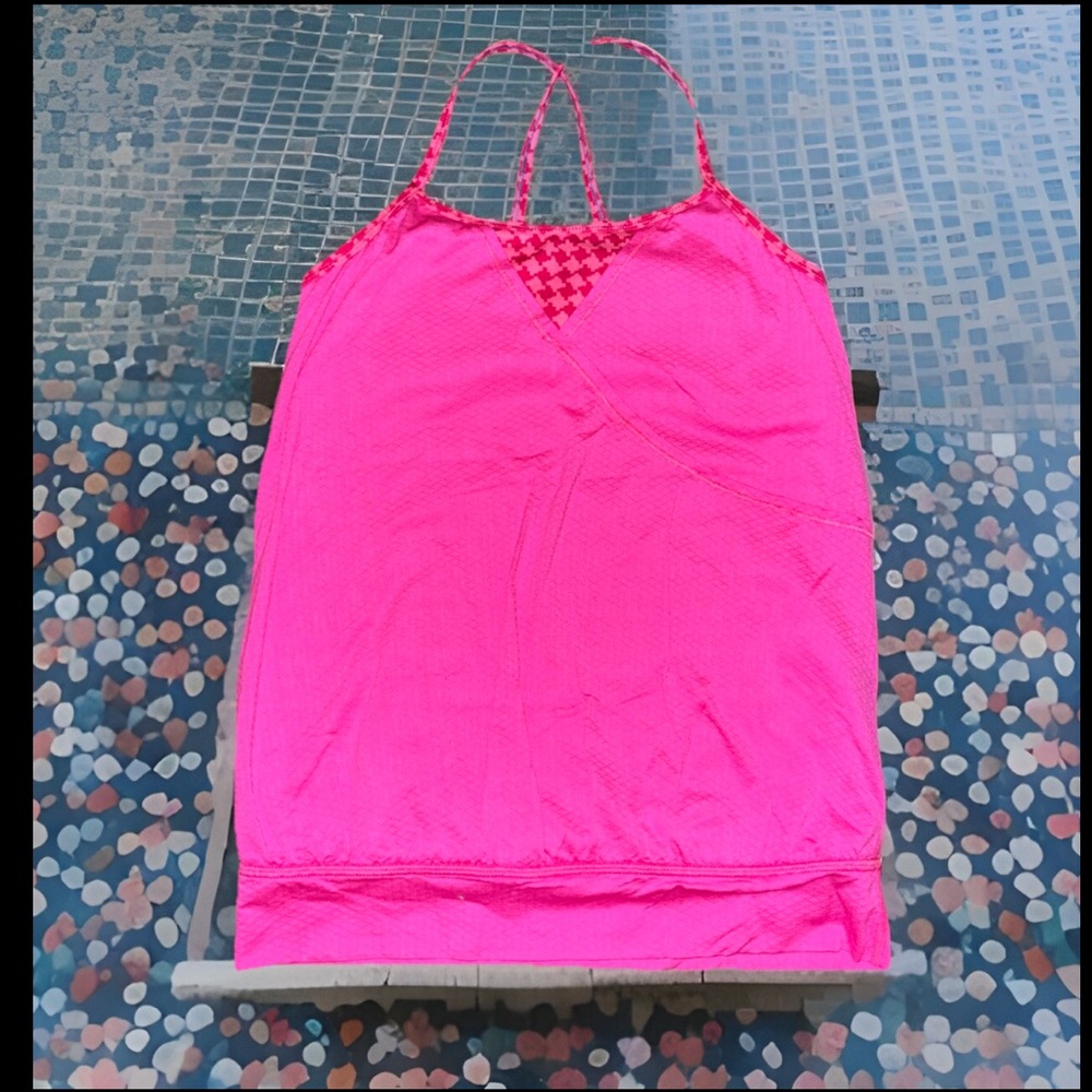 IVIVVA BY LULULEMON Pink On Pink ♦️ Patterns On Straps & Trim V Designs Bra
